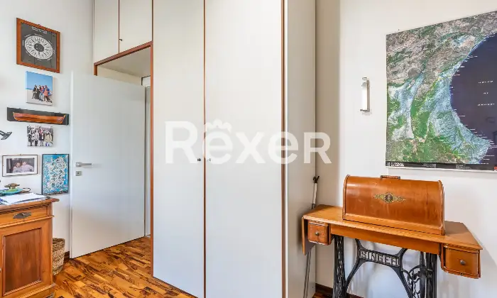 Rexer-Ferrara-Appartamento-camere-e-due-bagni-Altro