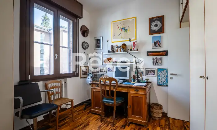 Rexer-Ferrara-Appartamento-camere-e-due-bagni-Altro