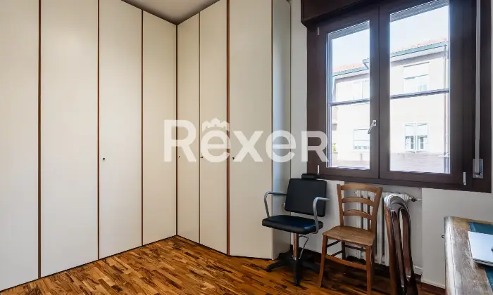 Rexer-Ferrara-Appartamento-camere-e-due-bagni-Altro
