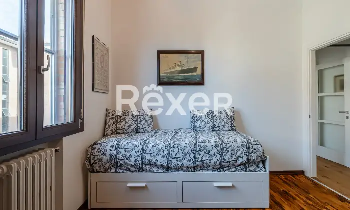 Rexer-Ferrara-Appartamento-camere-e-due-bagni-Altro