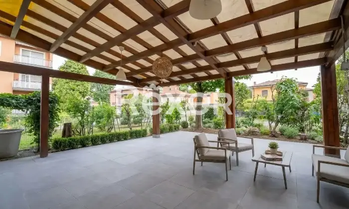 Rexer-Bologna-Appartamento-con-giardinopergolato-Altro