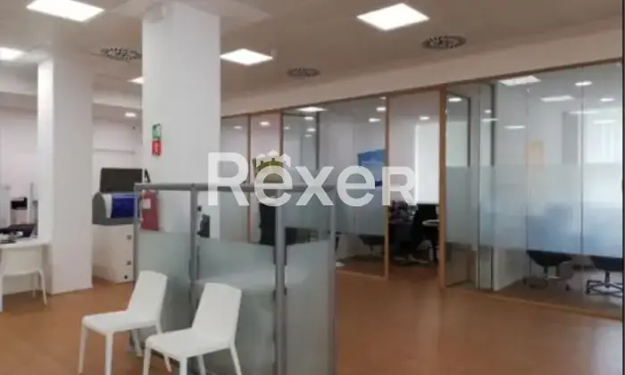 Rexer-Milano-Ex-filiale-bancaria-su-due-livelli-in-fabbricato-condominiale-Altro