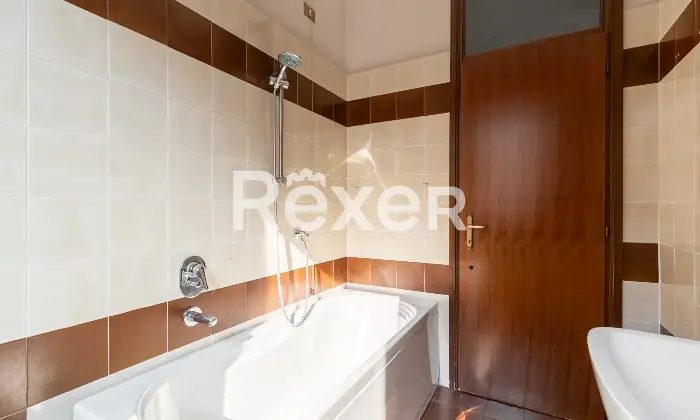 Rexer-NOVA-MILANESE-luminoso-e-ampio-trilocale-con-cucina-abitabile-doppi-servizi-ampio-balcone-cantina-e-box-Altro