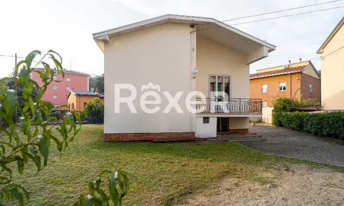 Rexer-Collecchio-Casa-indipendente-con-ampio-giardino-privato-nel-cuore-di-Collecchio-Altro