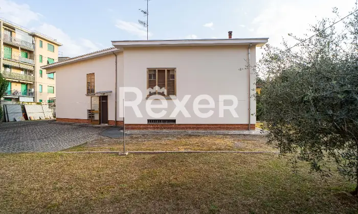Rexer-Collecchio-Casa-indipendente-con-ampio-giardino-privato-nel-cuore-di-Collecchio-Altro