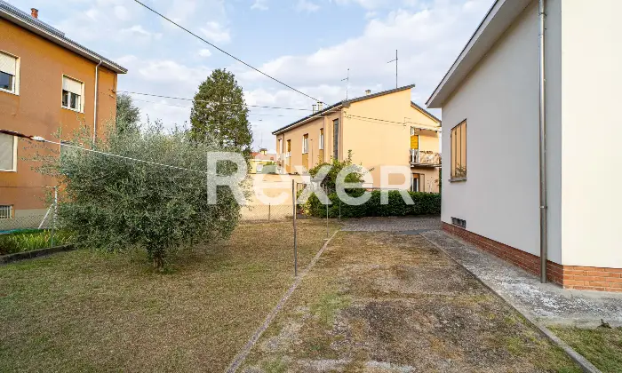 Rexer-Collecchio-Casa-indipendente-con-ampio-giardino-privato-nel-cuore-di-Collecchio-Altro