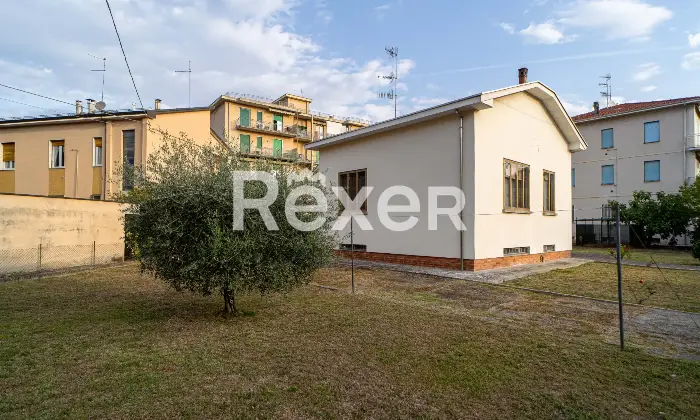 Rexer-Collecchio-Casa-indipendente-con-ampio-giardino-privato-nel-cuore-di-Collecchio-Altro