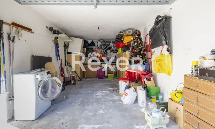 Rexer-Barzio-Accogliente-appartamento-con-ampio-balcone-e-box-Box