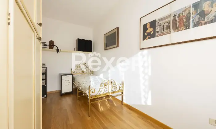 Rexer-Barzio-Accogliente-appartamento-con-ampio-balcone-e-box-Camera