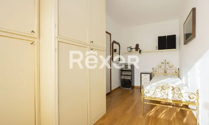 Rexer-Barzio-Accogliente-appartamento-con-ampio-balcone-e-box-Camera-da-letto