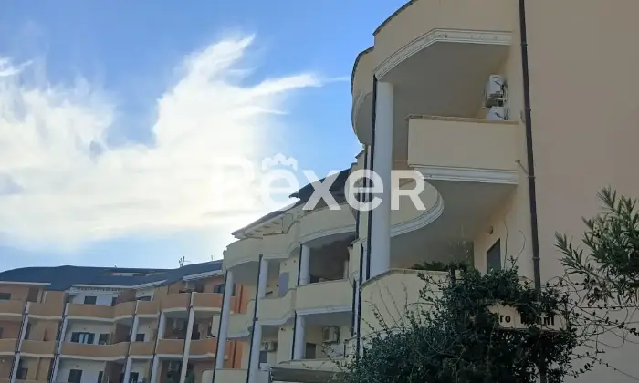 Rexer-Satriano-Appartamento-con-ampio-balcone-e-box-auto-in-Via-Pietro-Nenni-Satriano-Altro