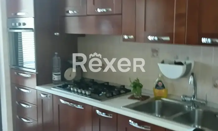 Rexer-Satriano-Appartamento-con-ampio-balcone-e-box-auto-in-Via-Pietro-Nenni-Satriano-Altro