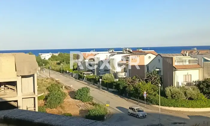 Rexer-Satriano-Appartamento-con-ampio-balcone-e-box-auto-in-Via-Pietro-Nenni-Satriano-Altro