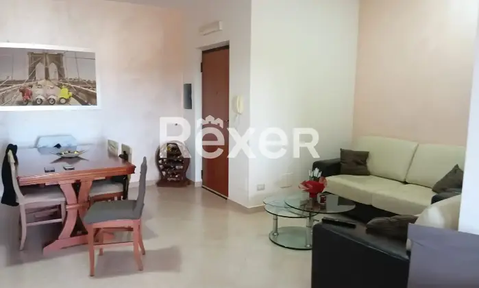 Rexer-Satriano-Appartamento-con-ampio-balcone-e-box-auto-in-Via-Pietro-Nenni-Satriano-Altro