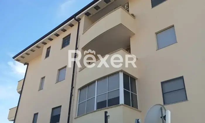 Rexer-Satriano-Appartamento-con-ampio-balcone-e-box-auto-in-Via-Pietro-Nenni-Satriano-Altro