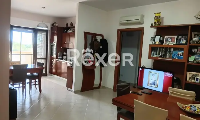 Rexer-Satriano-Appartamento-con-ampio-balcone-e-box-auto-in-Via-Pietro-Nenni-Satriano-Altro