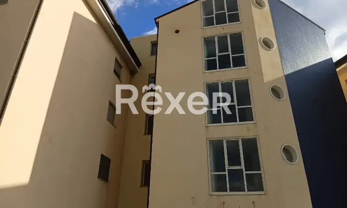Rexer-Satriano-Appartamento-con-ampio-balcone-e-box-auto-in-Via-Pietro-Nenni-Satriano-Altro
