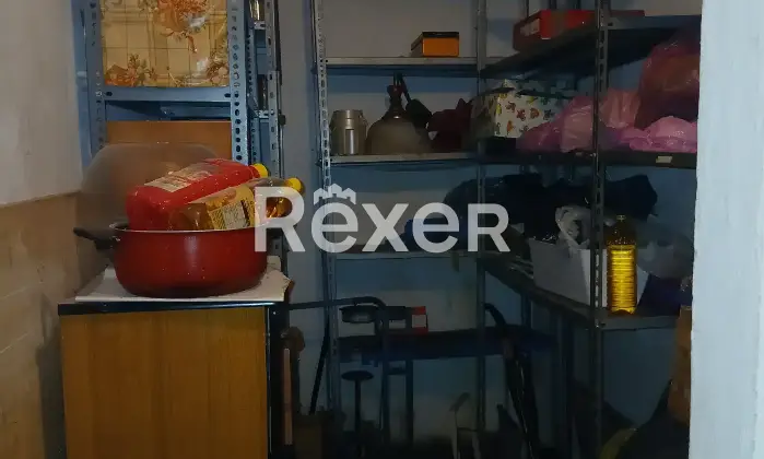 Rexer-Parma-PRIVATO-VENDE-Trilocale-con-Garage-doppi-servizi-no-agenzia-Cantina