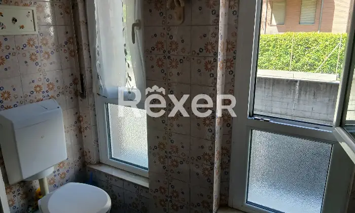 Rexer-Parma-PRIVATO-VENDE-Trilocale-con-Garage-doppi-servizi-no-agenzia-Bagno