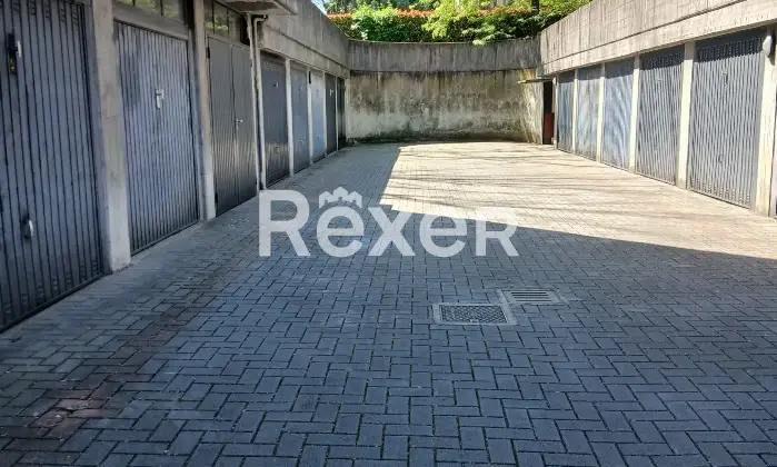 Rexer-Parma-PRIVATO-VENDE-Trilocale-con-Garage-doppi-servizi-no-agenzia-Cortile