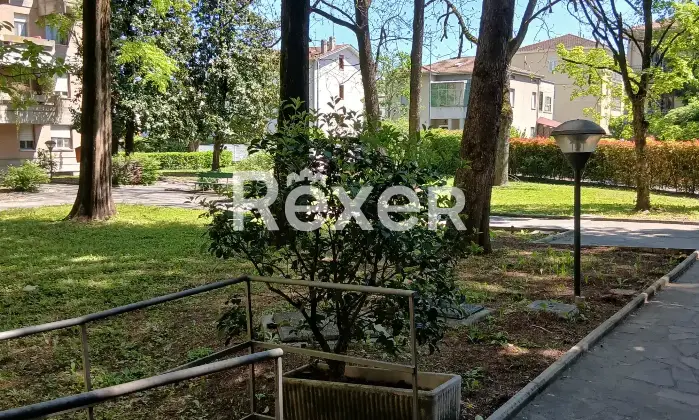 Rexer-Parma-PRIVATO-VENDE-Trilocale-con-Garage-doppi-servizi-no-agenzia-Giardino