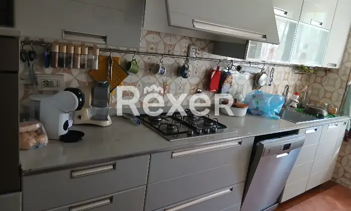 Rexer-Parma-PRIVATO-VENDE-Trilocale-con-Garage-doppi-servizi-no-agenzia-Cucina