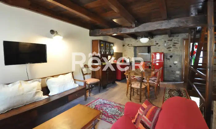 Rexer-Val-di-Nizza-Intero-edificio-in-vendita-in-Via-Monte-a-Val-di-Nizza-Altro