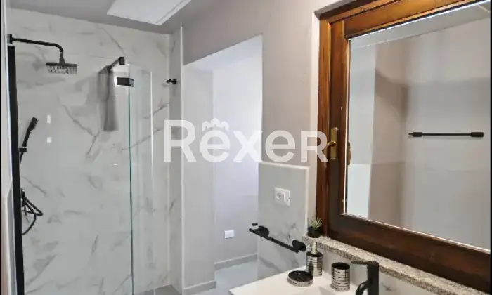 Rexer-Val-di-Nizza-Intero-edificio-in-vendita-in-Via-Monte-a-Val-di-Nizza-Altro