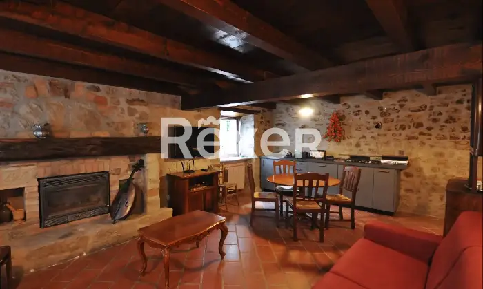 Rexer-Val-di-Nizza-Intero-edificio-in-vendita-in-Via-Monte-a-Val-di-Nizza-Altro