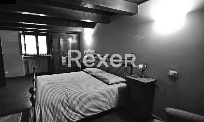 Rexer-Val-di-Nizza-Intero-edificio-in-vendita-in-Via-Monte-a-Val-di-Nizza-Altro