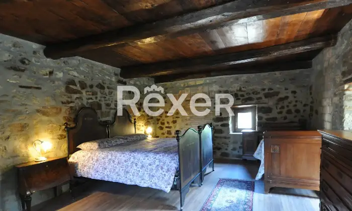 Rexer-Val-di-Nizza-Intero-edificio-in-vendita-in-Via-Monte-a-Val-di-Nizza-Altro