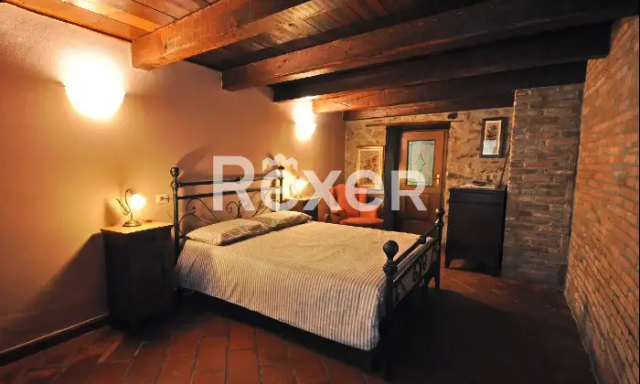 Rexer-Val-di-Nizza-Intero-edificio-in-vendita-in-Via-Monte-a-Val-di-Nizza-Altro