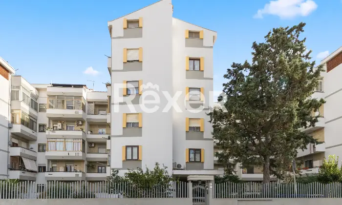 Rexer-Cagliari-Ampio-appartamento-con-balconi-Altro