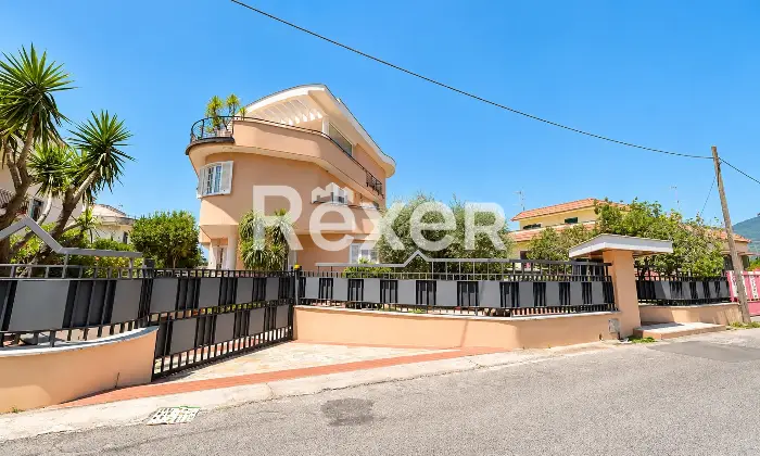 Rexer-Tufino-Villa-di-prestigio-con-giardino-e-ampi-terrazzi-a-Tufino-Altro