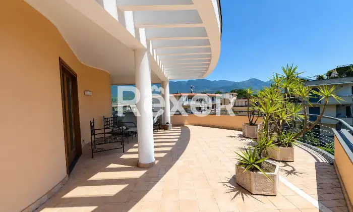 Rexer-Tufino-Villa-di-prestigio-con-giardino-e-ampi-terrazzi-a-Tufino-Altro