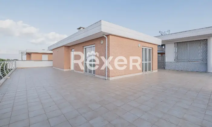 Rexer-Roma-Attico-in-via-Alessandro-Capalti-Terrazzo