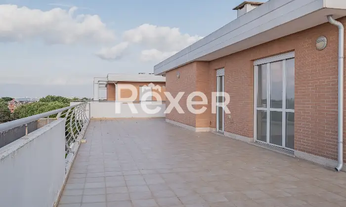 Rexer-Roma-Attico-in-via-Alessandro-Capalti-Terrazzo