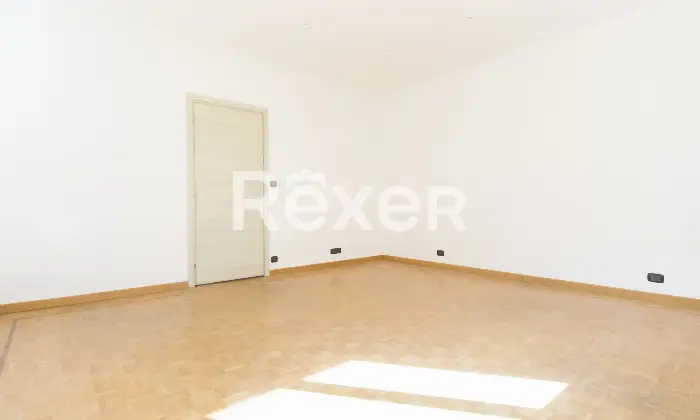 Rexer-Pinerolo-Appartamento-gi-ristrutturato-in-zona-Precollinare-Camera-da-letto