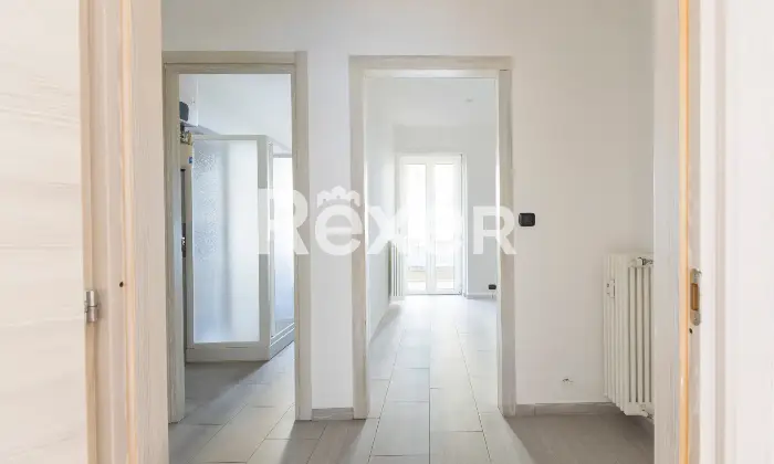 Rexer-Pinerolo-Appartamento-gi-ristrutturato-in-zona-Precollinare-Disimpegno