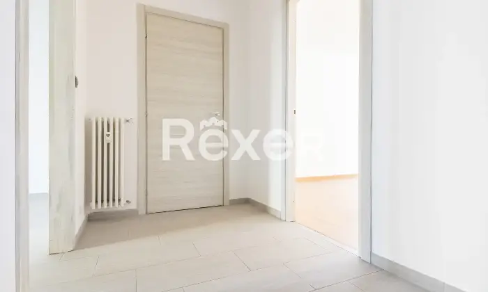 Rexer-Pinerolo-Appartamento-gi-ristrutturato-in-zona-Precollinare-Disimpegno