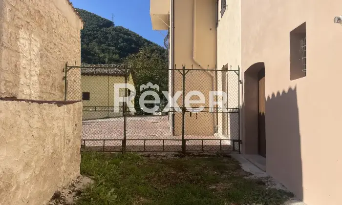 Rexer-Serravalle-di-Chienti-Casa-indipendente-in-vendita-in-Corso-Giacomo-Leopardi-a-Serravalle-di-Chienti-Altro