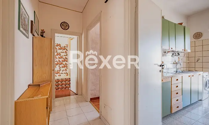 Rexer-Roma-Magliana-Nuova-Trilocale-mq-con-soffitta-mq-Altro