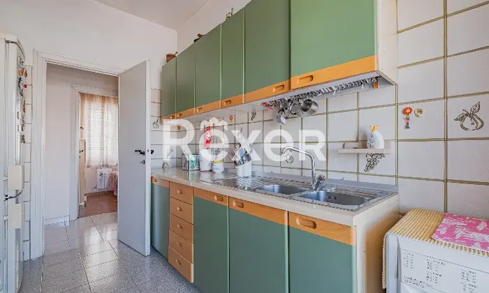 Rexer-Roma-Magliana-Nuova-Trilocale-mq-con-soffitta-mq-Altro