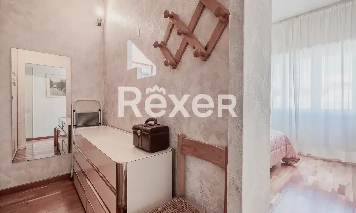 Rexer-Roma-Magliana-Nuova-Trilocale-mq-con-soffitta-mq-Altro