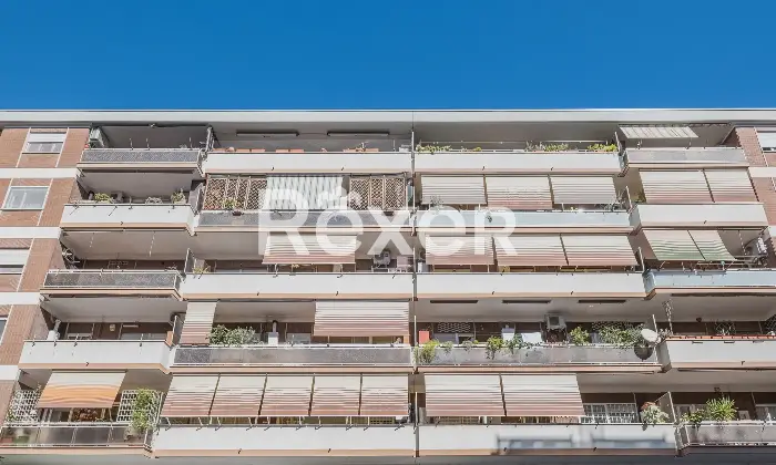 Rexer-Roma-Magliana-Nuova-Trilocale-mq-con-soffitta-mq-Altro