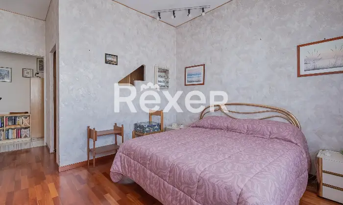 Rexer-Roma-Magliana-Nuova-Trilocale-mq-con-soffitta-mq-Altro