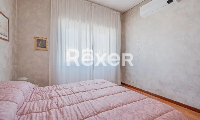 Rexer-Roma-Magliana-Nuova-Trilocale-mq-con-soffitta-mq-Altro