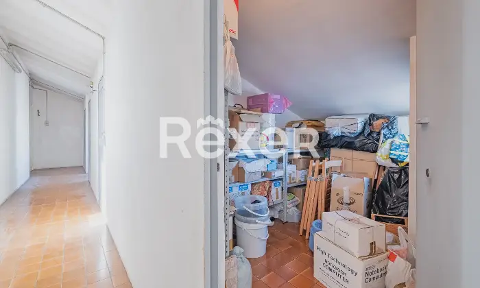 Rexer-Roma-Magliana-Nuova-Trilocale-mq-con-soffitta-mq-Altro