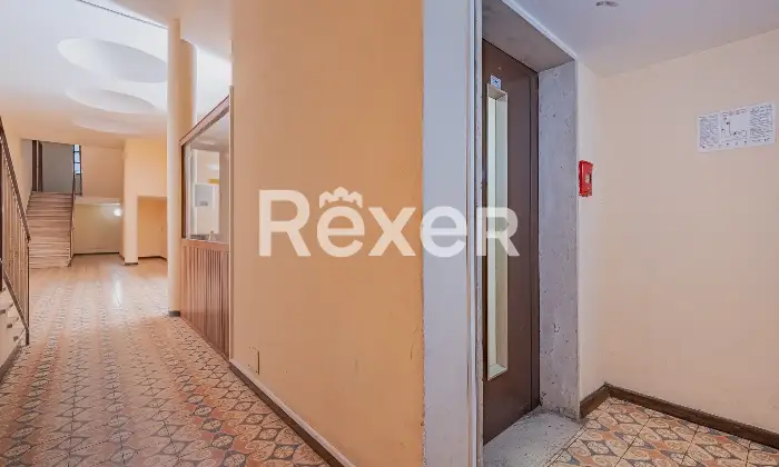 Rexer-Roma-Magliana-Nuova-Trilocale-mq-con-soffitta-mq-Altro
