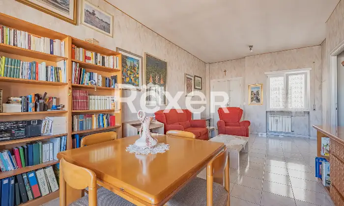 Rexer-Roma-Magliana-Nuova-Trilocale-mq-con-soffitta-mq-Altro